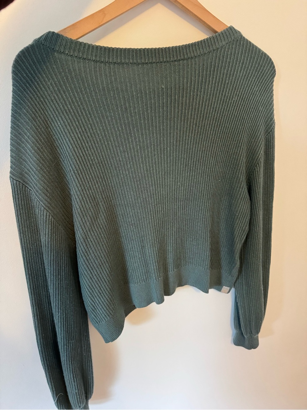 Lululemon Ribbed Cropped Sweater - Picture 3 of 7